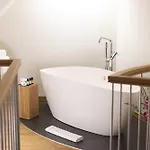 Zufriedenheit 4* Νάουμπουργκ