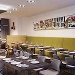 Zufriedenheit 4* Νάουμπουργκ