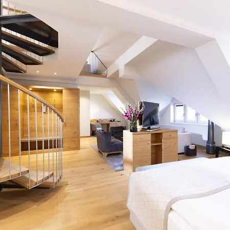 Zufriedenheit 4* Naumburg (Saale)