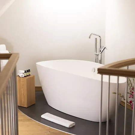 Zufriedenheit 4* Naumburg (Saale)