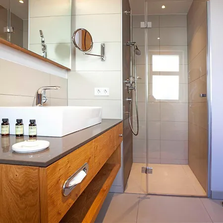 Zufriedenheit 4* Naumburg (Saale)