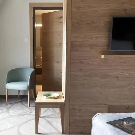 Otel Zufriedenheit 4*